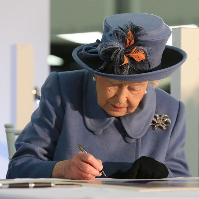 Reine Elizabeth Regina : la première, la grande, l'unique
